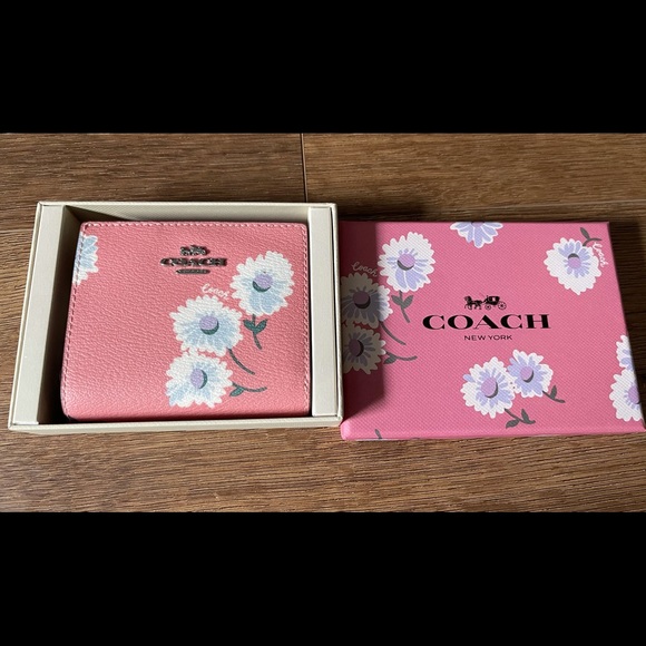 COACH-NWT Floral Pink Leather Compact Wallet